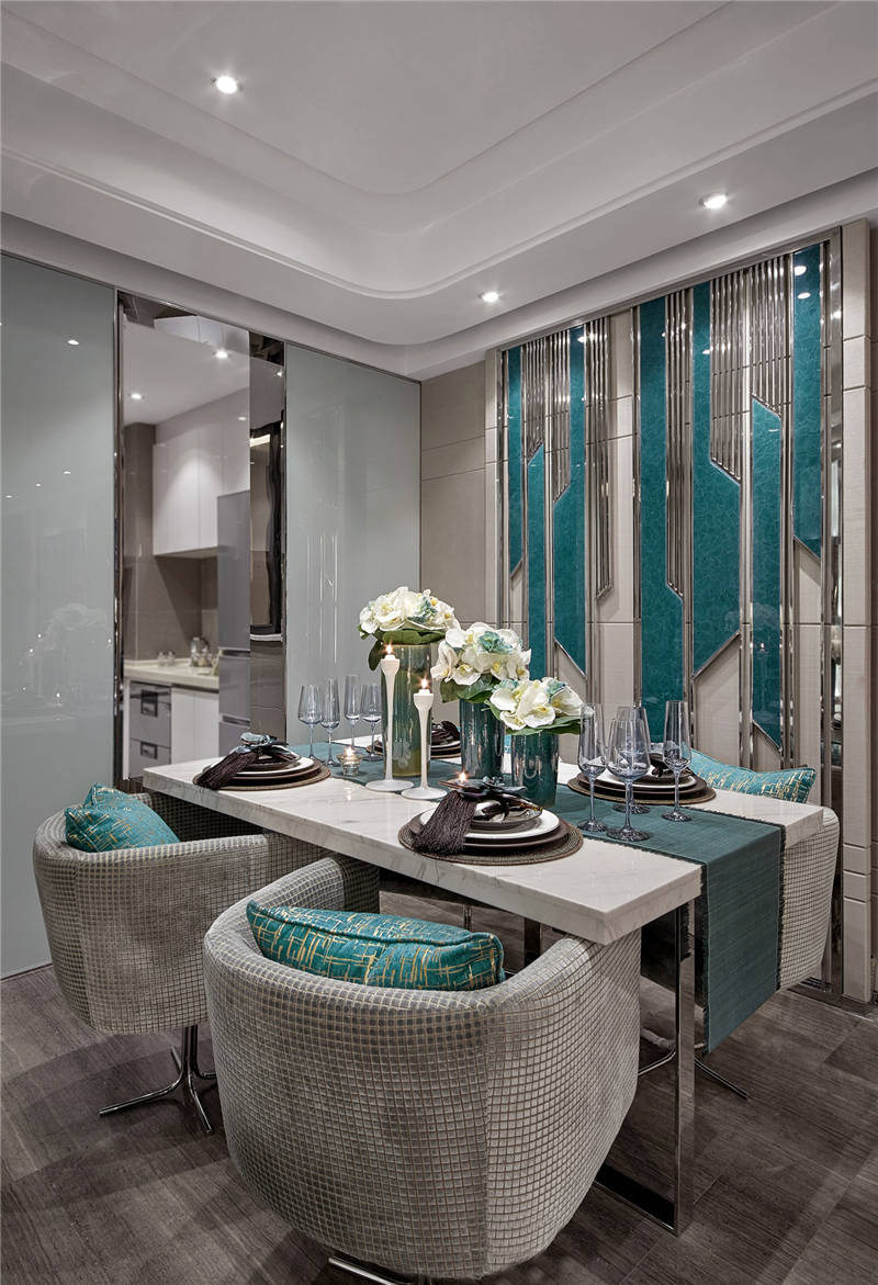 ����ʽ����562